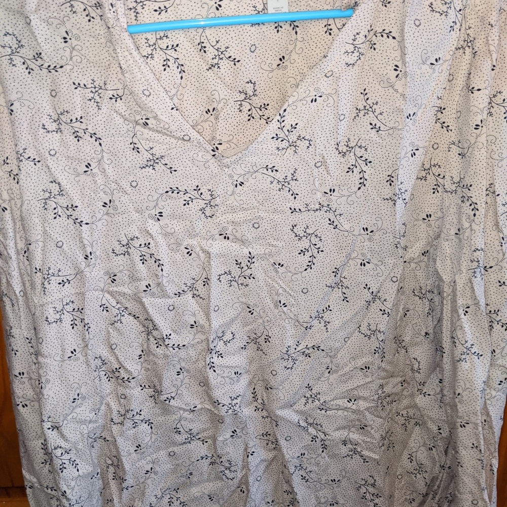 Light weight top - Picture 2 of 3